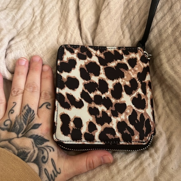 ShortyLove Zippy Wallet💕 - Picture 3 of 6